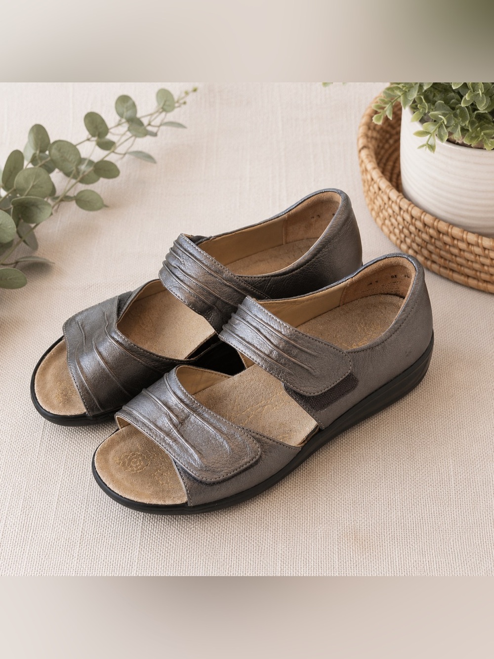 Kumfs Geneva Sandals EU 41 US 10 Metallic Pewter Leather Comfort Sandals Revere